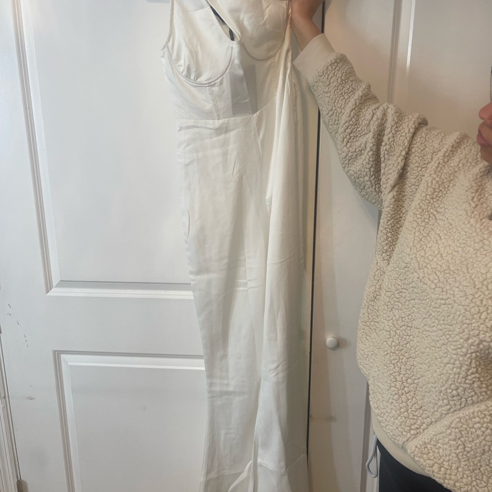 White jumpsuit - Picture 3 of 3